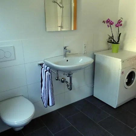 דירה Gemutliche Ferienwohnung In Mit Eigenem Garten אלפירסבאך